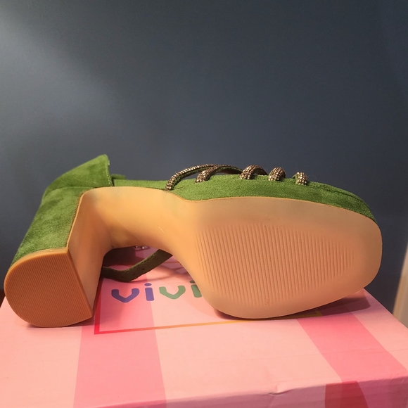 Vivianly Heels - Picture 5 of 7